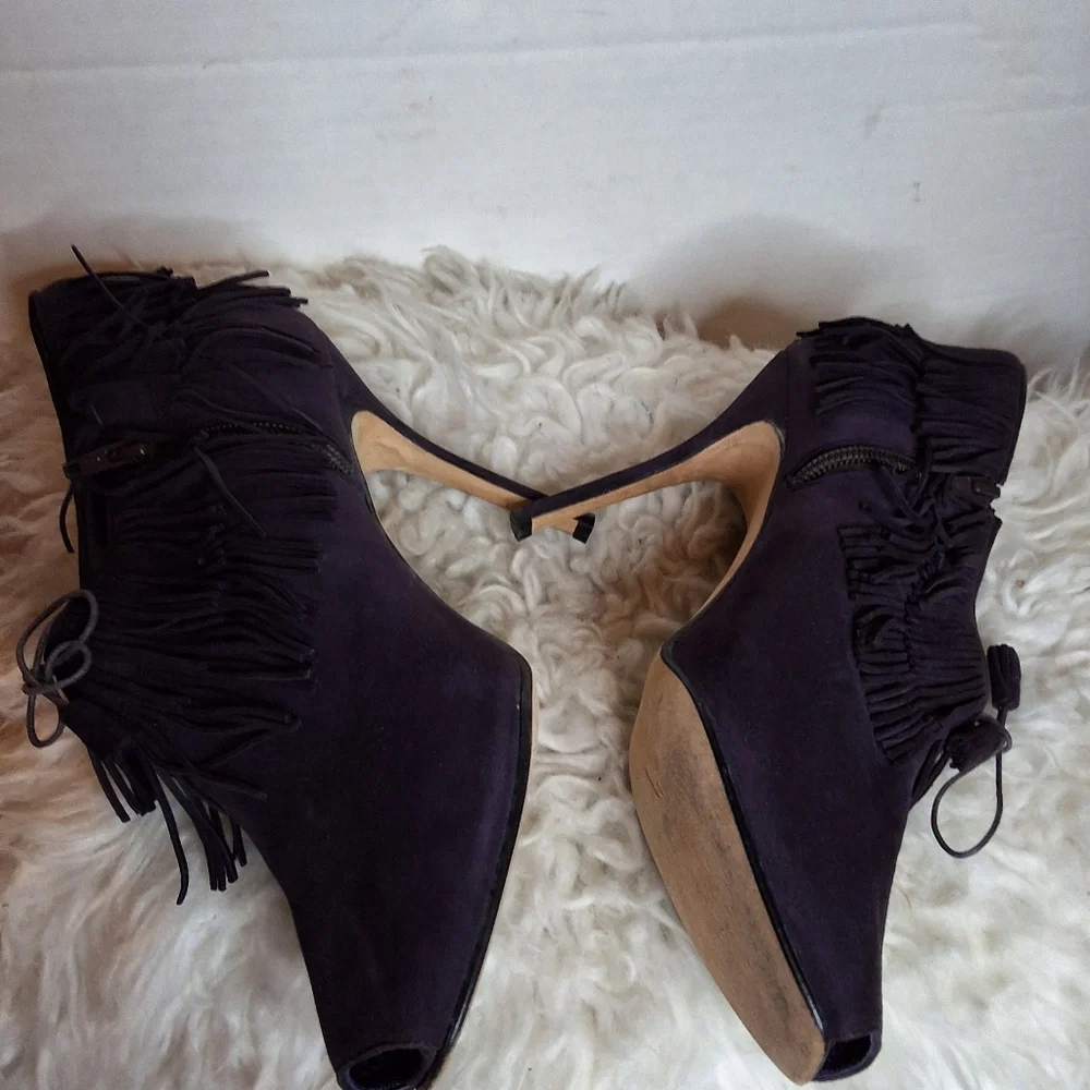 Manolo Blahnik Purple Suede Fringe Peep Toe Booties Tassel Stiletto Heels 40.5 - Picture 10 of 16